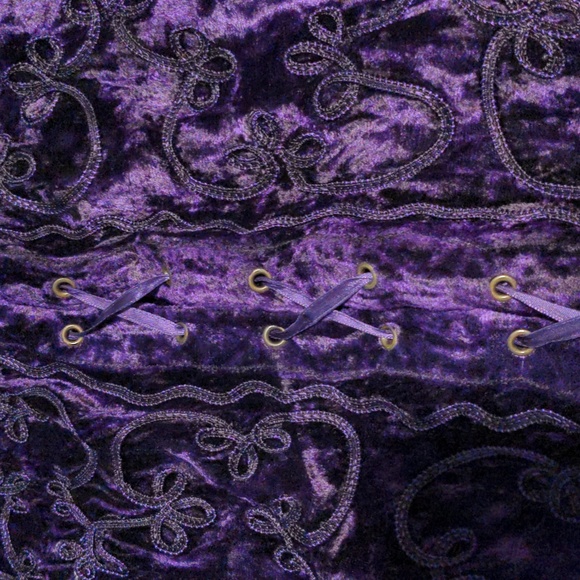 Velvet Romeo & Juliet Top - Picture 9 of 16